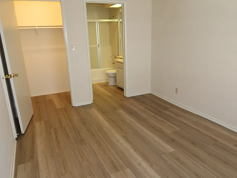 10753 Lawler St #6 — Photo 11