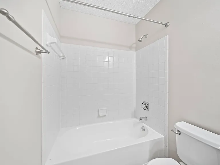 1300 Faunsdale Dr — Photo 30
