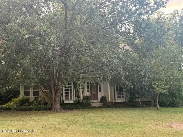 101 W Lawson St, Clinton, MS 39056