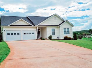 14707 Village Loop, Abingdon, VA 24210