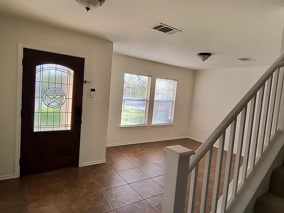3rd image of 1500 Shady Creek Trl