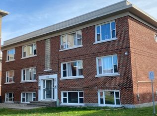 340 Tillbury Ave #4, Ottawa, ON K2A0Y2