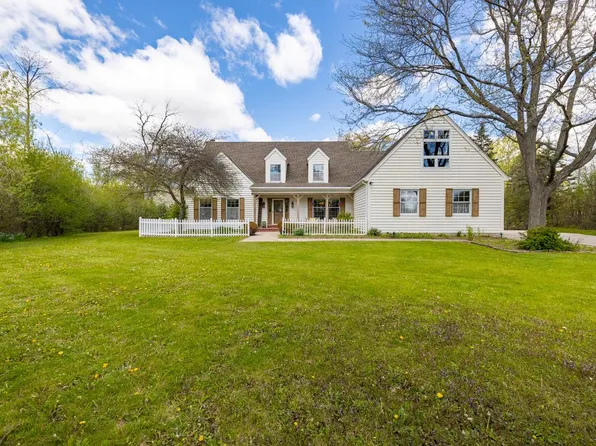 3000 W Highland ROAD, Mequon, WI 53092