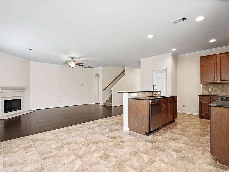 46 Black Swan Ct — Photo 15