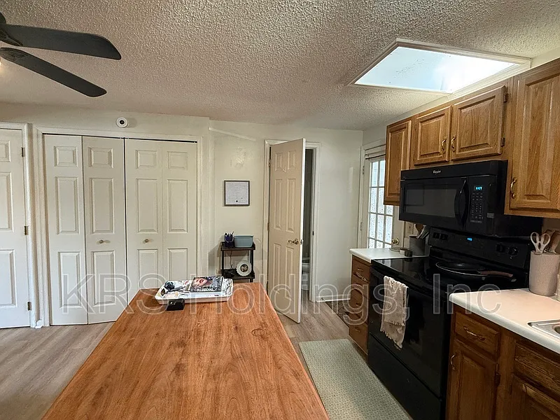 Building Photo - 129 Cindie Ln