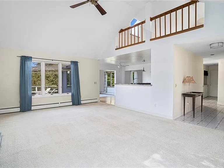 27 Tobin Ln — Photo 6
