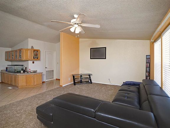 5th image of 3054 S Fairchild Ave