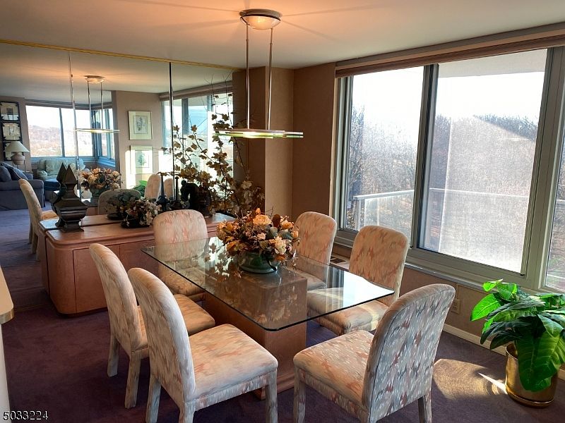 1st image of 1 Claridge Dr APT 527