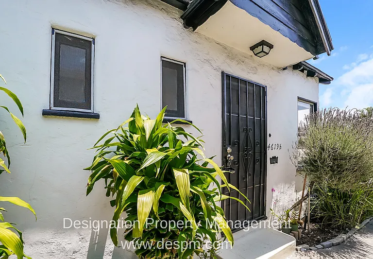 4619 1/2 Eagle Rock Blvd — Photo 1
