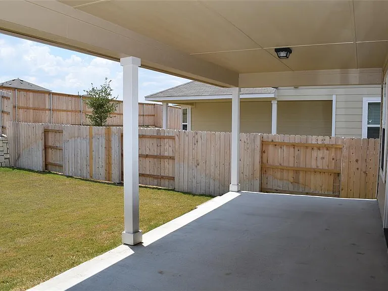 208 Shugart St — Photo 24