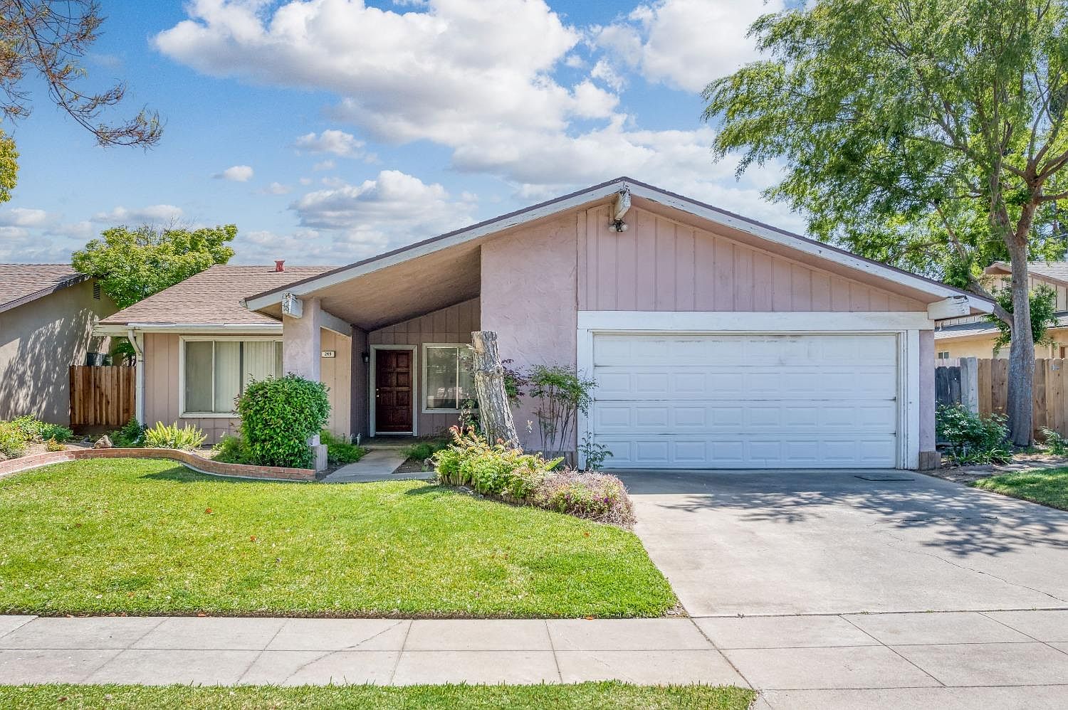 249 W Palo Alto Ave, Fresno, CA 93704 | Zillow