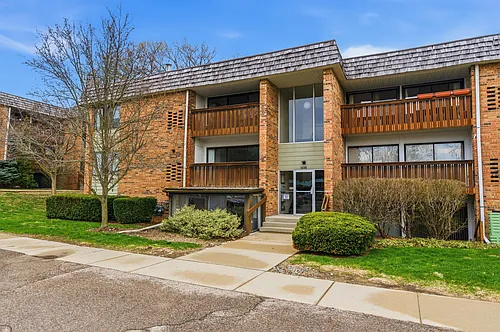 1235 S Maple Rd #201 Photo 1