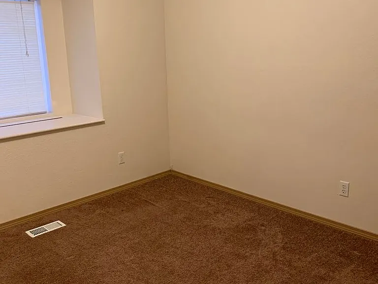 7621 Snow View Dr — Photo 14