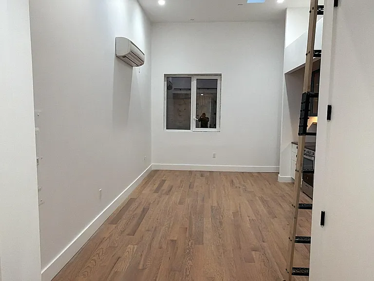 228 N 7th St #117 — Photo 10