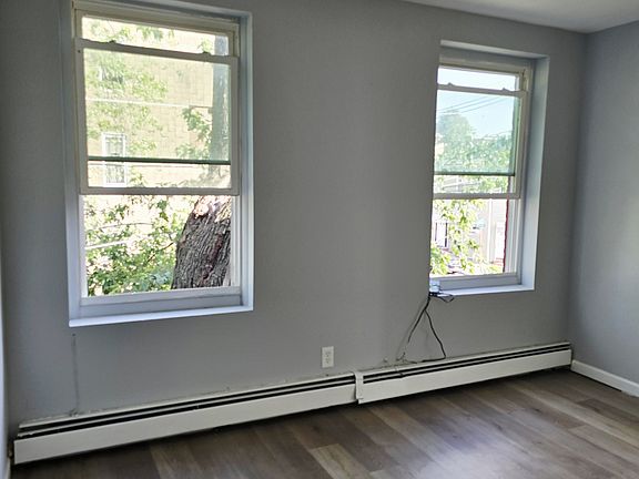 3rd image of 112.5 Greenville Ave #2