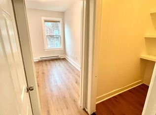 18 Lafayette St APT 3, Worcester, MA 01608