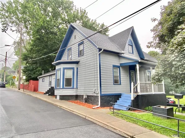 38 Orchard St, Auburn, NY 13021