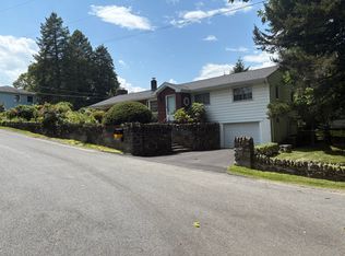 8 Boulder Rd, Newburgh, NY 12550