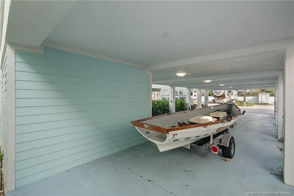 2 bed, 2.0 bath, 1320 sqft, $5,000 — Photo 4