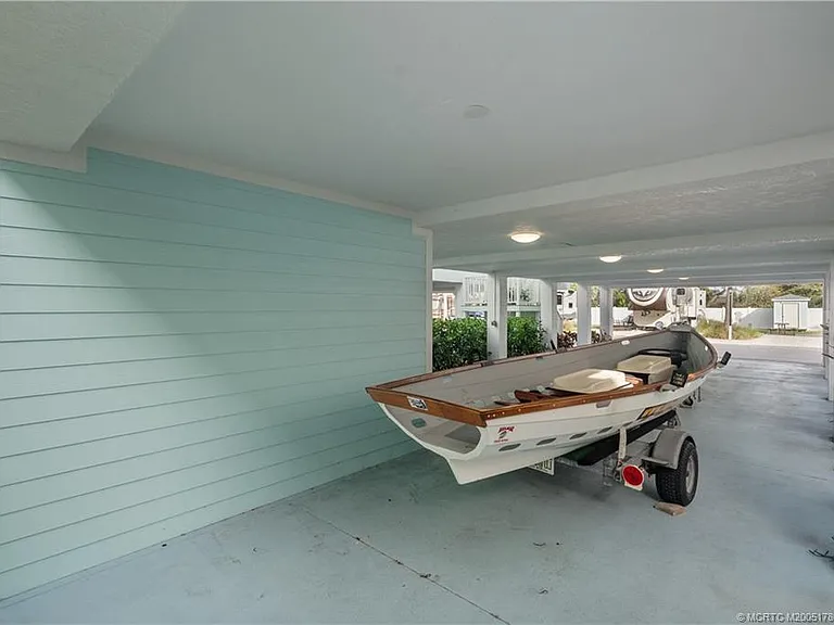 257 Coastal Dr — Photo 4