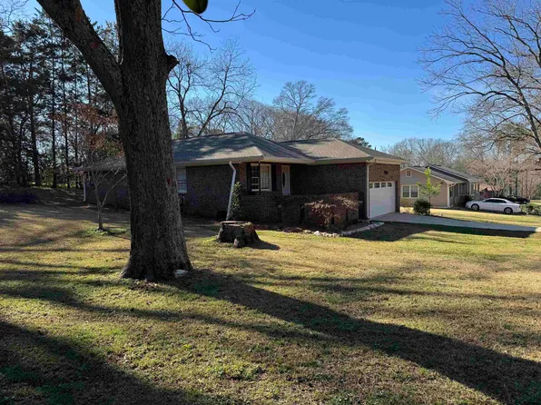 105 Brookwood Dr, Eatonton, GA 31024