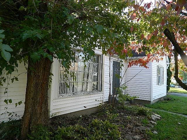 2nd image of 340 W Fairview Ave
