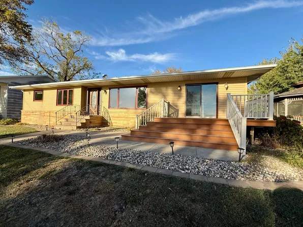 146 Washington Ave, Alden, MN 56009