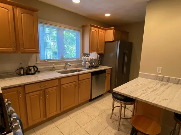 55 Farragut Ave, Somerville, MA 02144