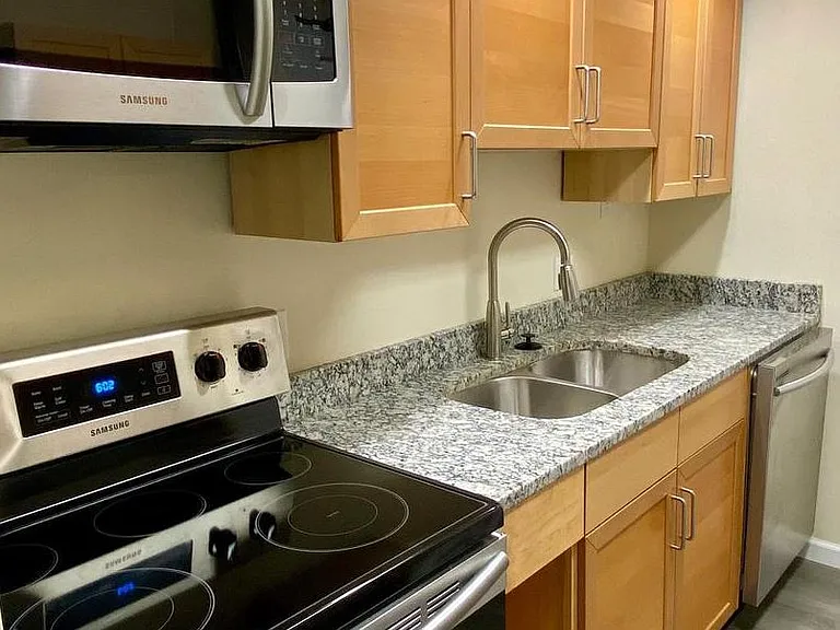 Granite counter tops with Gooseneck faucet!