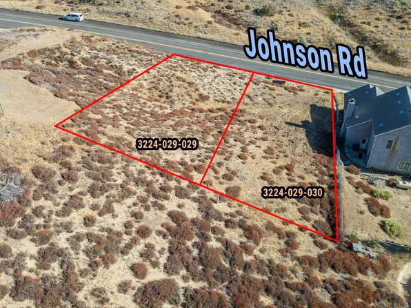 Johnson Rd, Lake Hughes, CA 93532