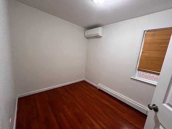 4th image of 3635 165th St Floor 2