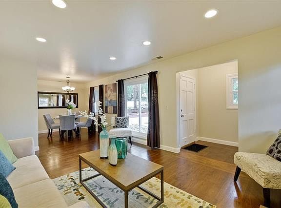 2nd image of 10745 Peninsular Ave