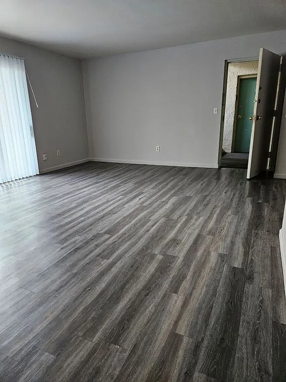 2 bed, $950 — Photo 1