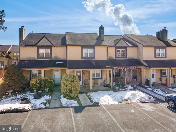 2105 Walnut Ridge Est, Pottstown, PA 19464