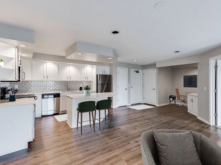 Waconia - 2 Bed / 2 Bath - 1,036 Sq.Ft.
