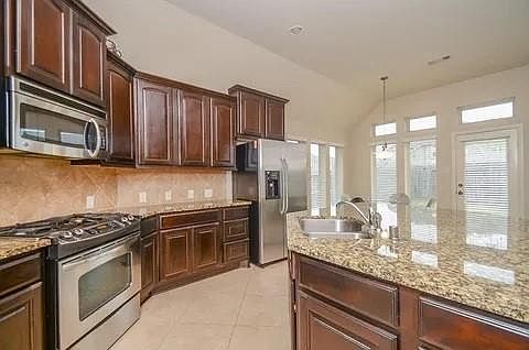 4th image of 2610 Briar Rose Ct