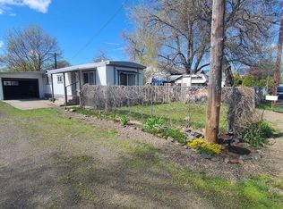 2710 N Cherry St, La Grande, OR 97850