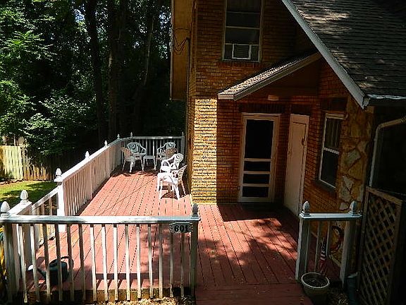 5th image of 601 N Park Ave