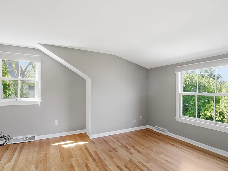 4576 Wagon Wheel Dr — Photo 10