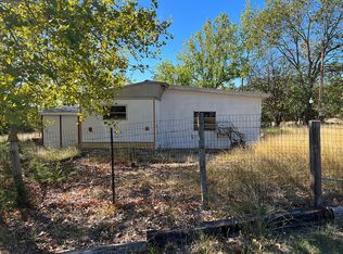 330 Denlu Rd S, Kerrville, TX 78028