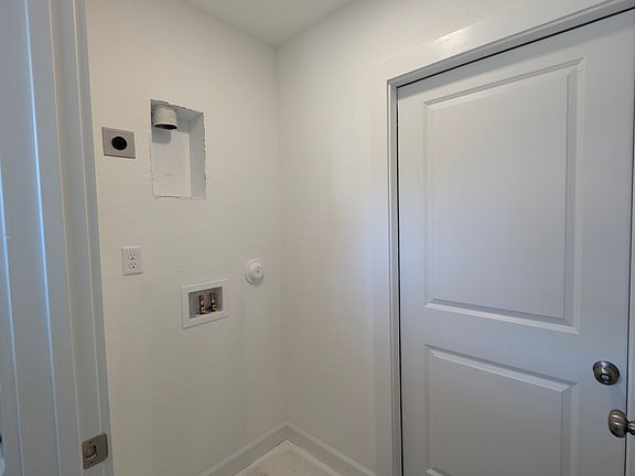 2nd image of 609 22 1/2 St