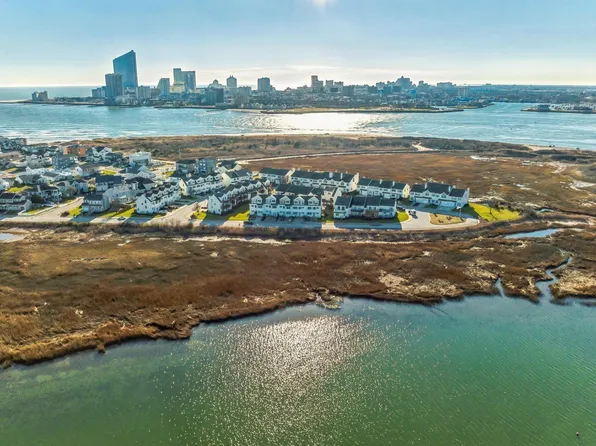 18 Horizon Ln, Brigantine, NJ 08203