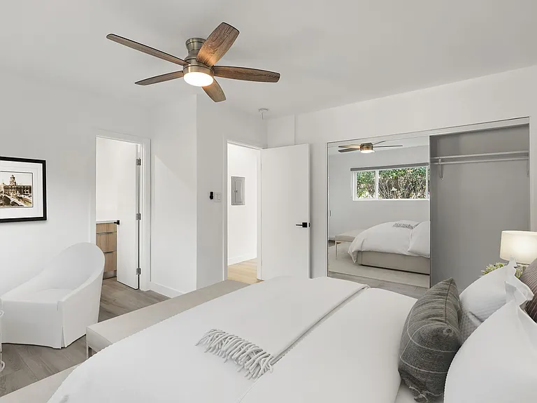 8777 Cadillac Avenue Apartments — Photo 15