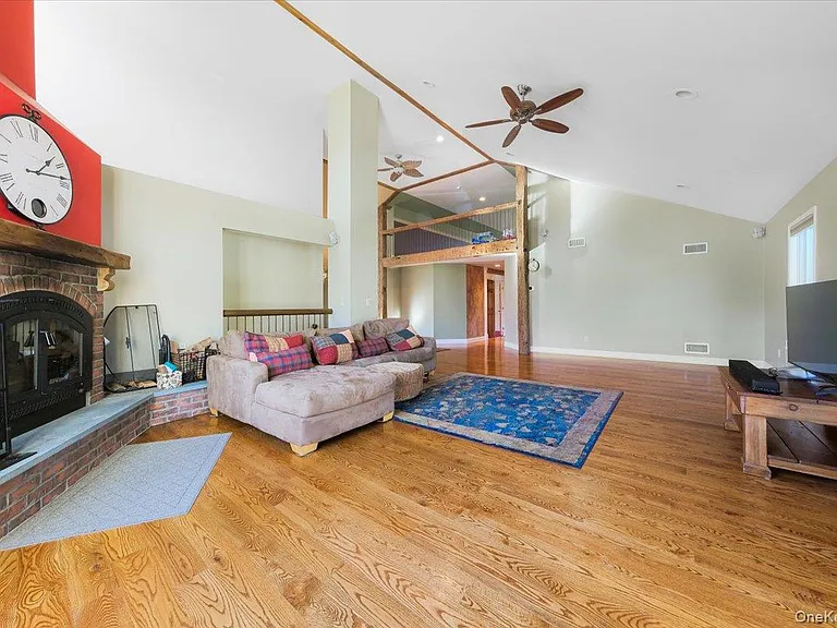 1403 Kings Hwy — Photo 17