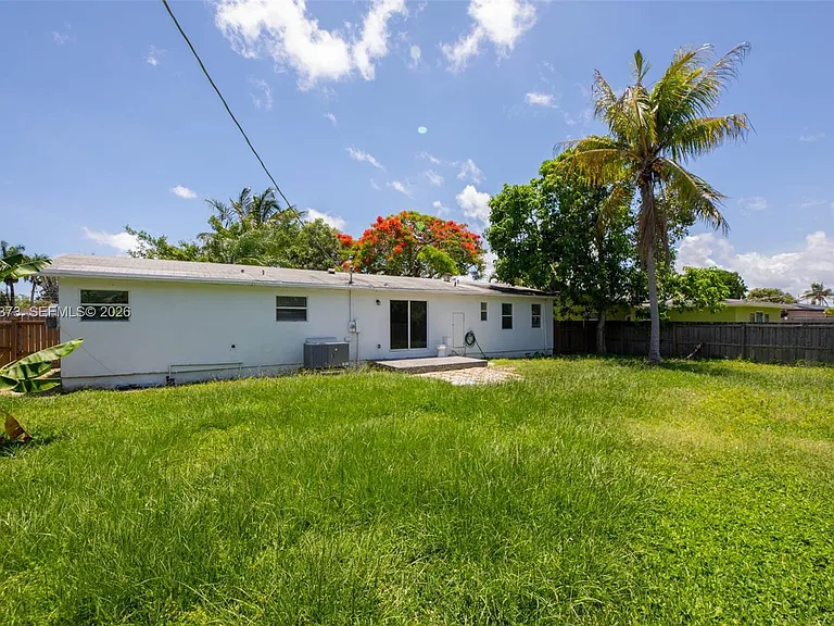 3327 Sapphire Rd — Photo 34