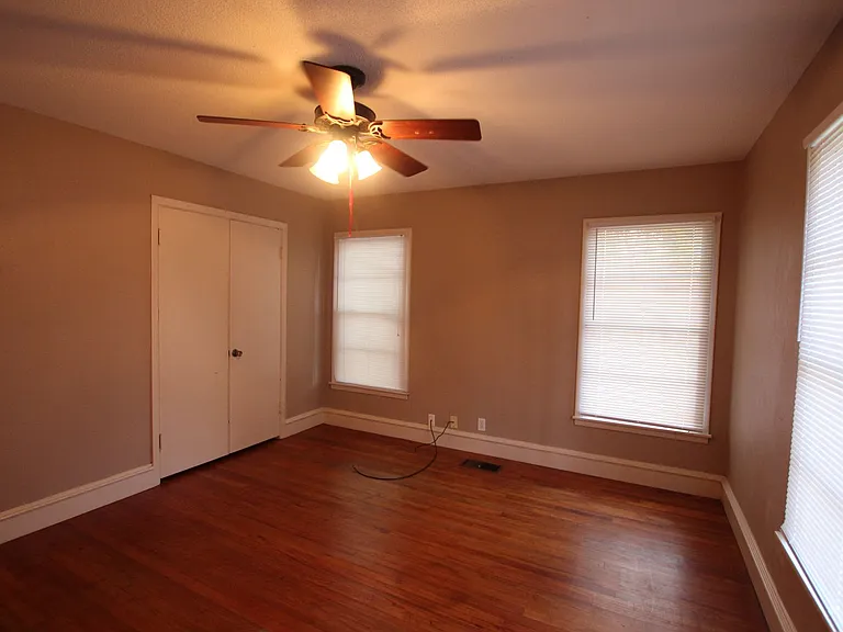 812 S Palmer Ave — Photo 13