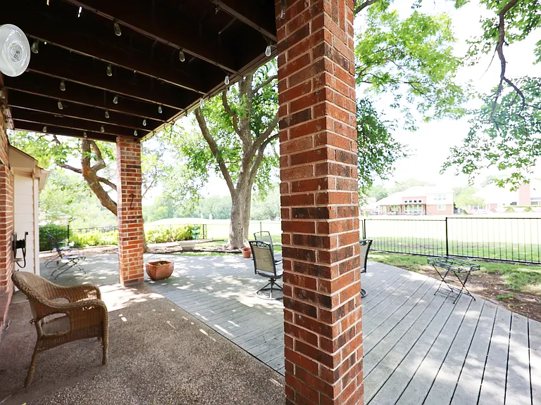 2712 Northview Dr — Photo 26