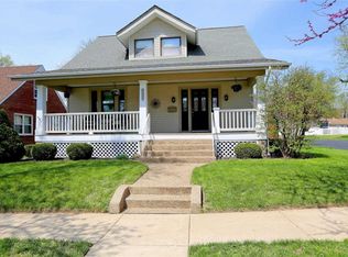 1137 Lindenwood Ave, Saint Charles, MO 63301