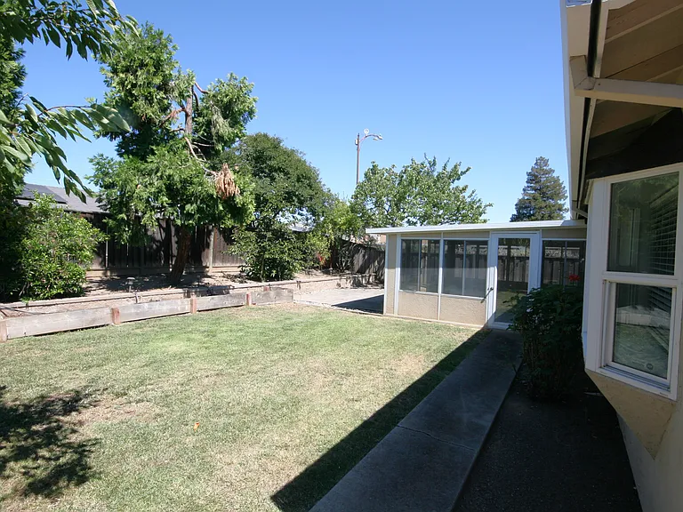522 Lanning Ct — Photo 3
