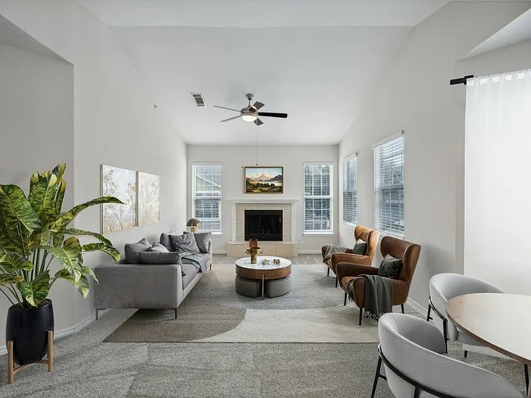 Living Room at Cottonwood Ridgeview Apartments in Plano